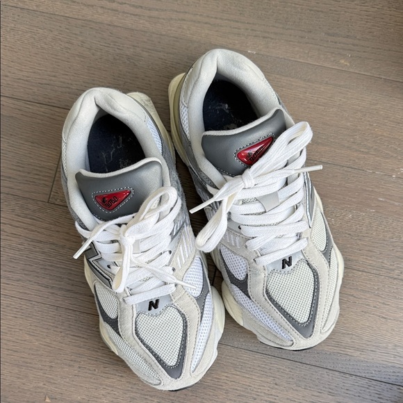 New Balance 9060 Grey & White Mesh Suede Runner with Logo Accent | Size EU 37 - Picture 6 of 15